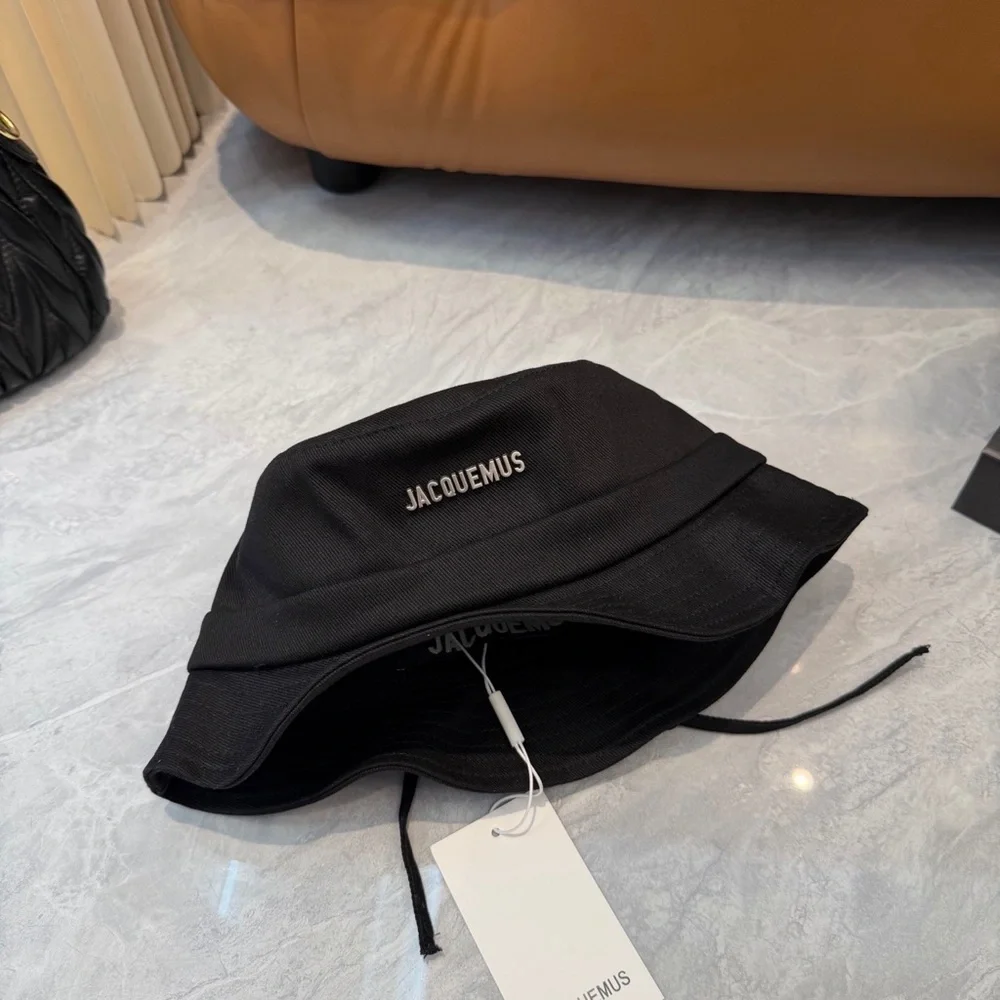 Jacquemus - Picture 3 of 7